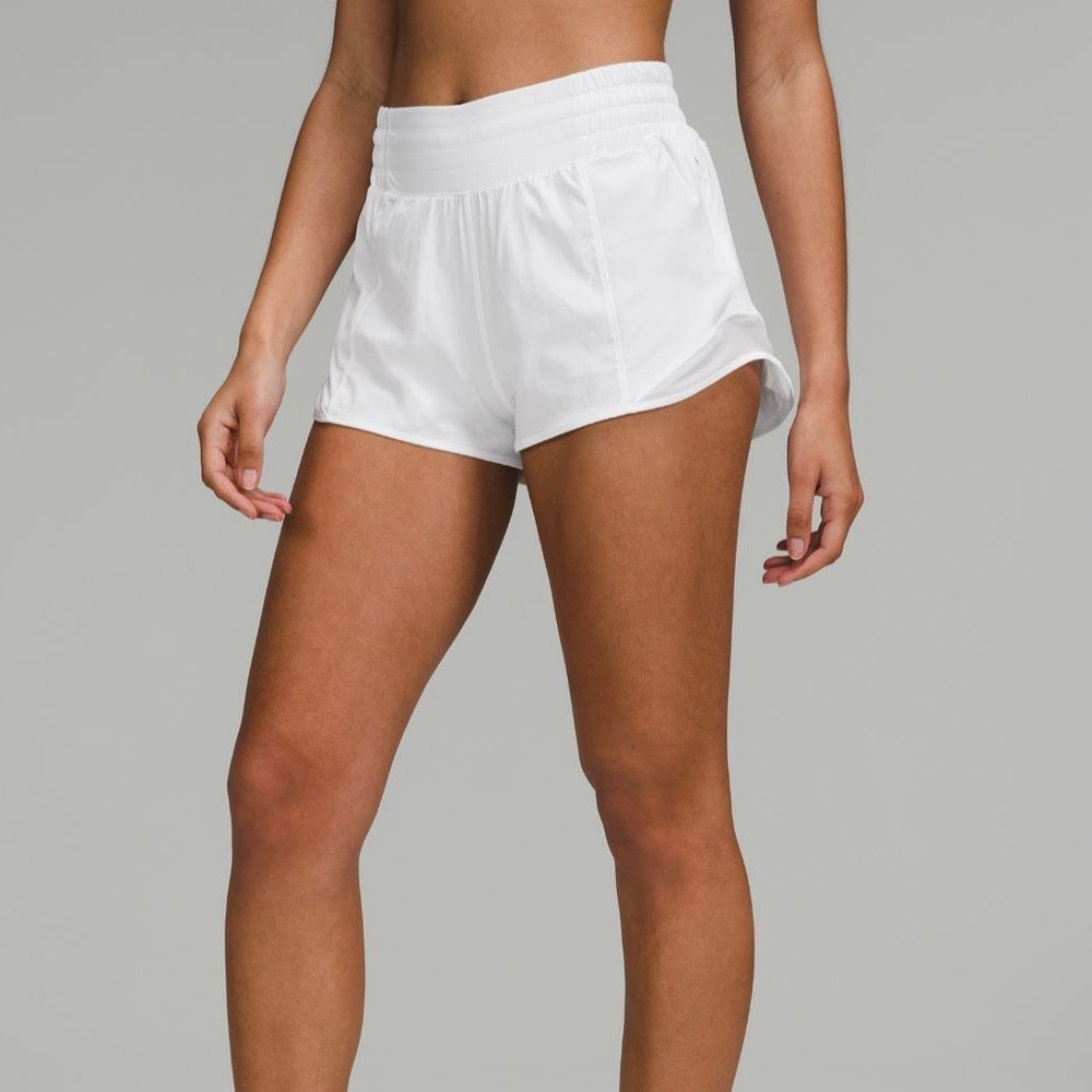 Hotty hot high-rise lined short 2.5” white size 8